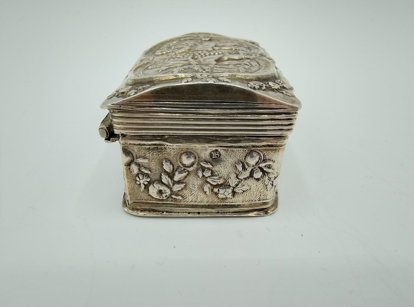 Silver snuff box, J. Kooiman / Schoonhoven, 19th century