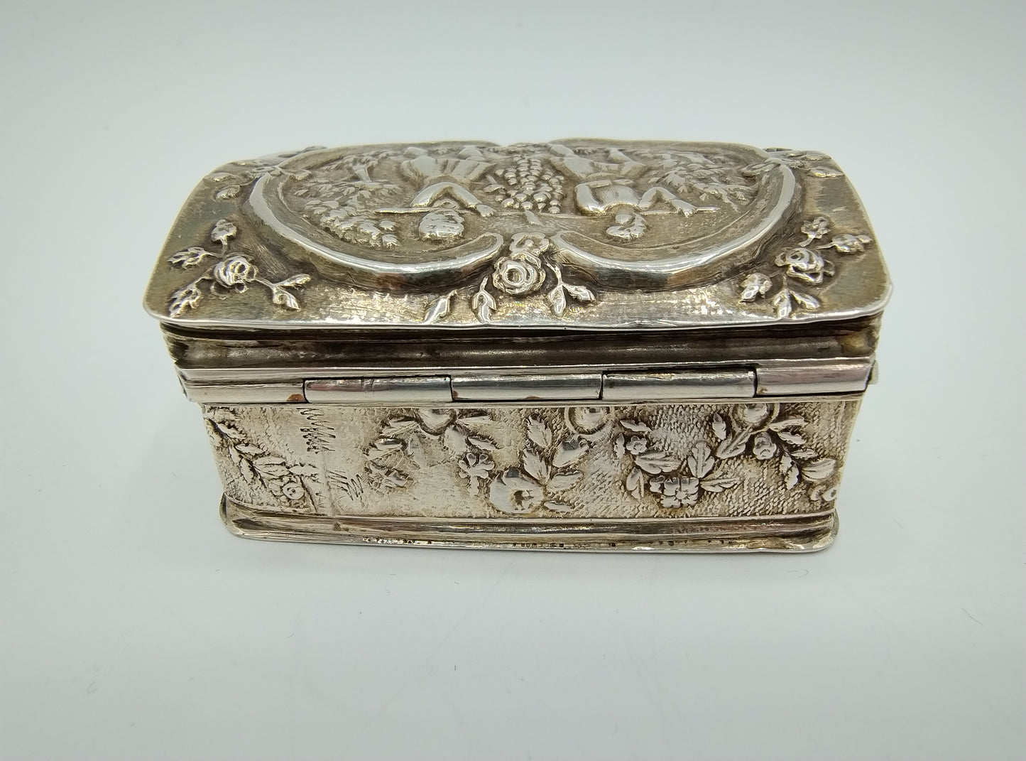 Silver snuff box, J. Kooiman / Schoonhoven, 19th century