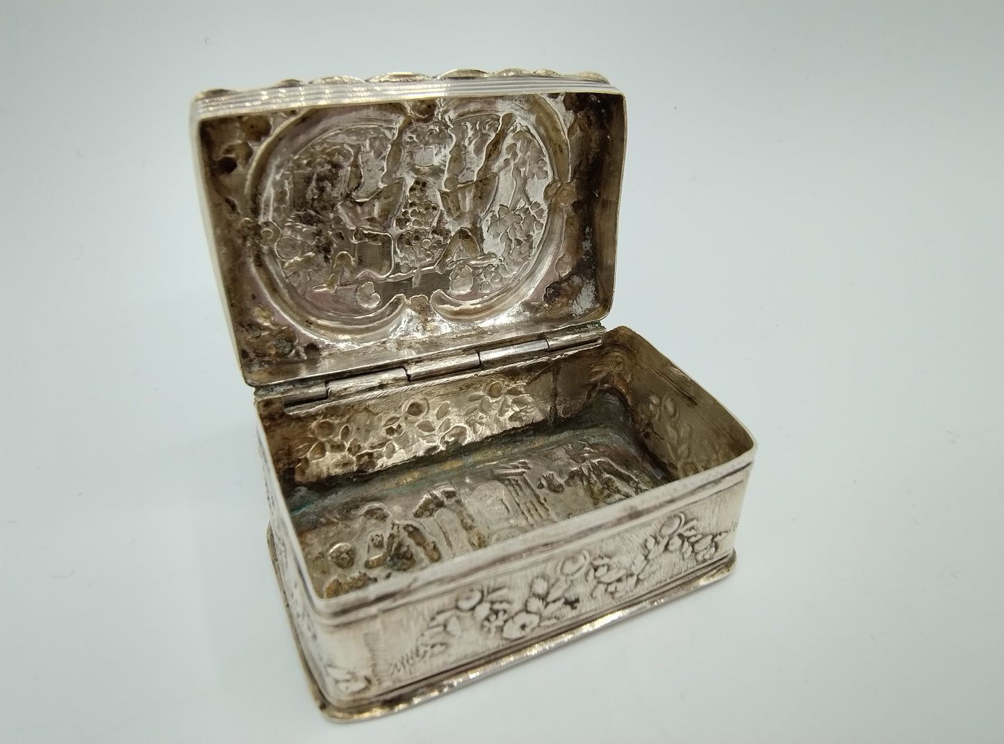 Silver snuff box, J. Kooiman / Schoonhoven, 19th century