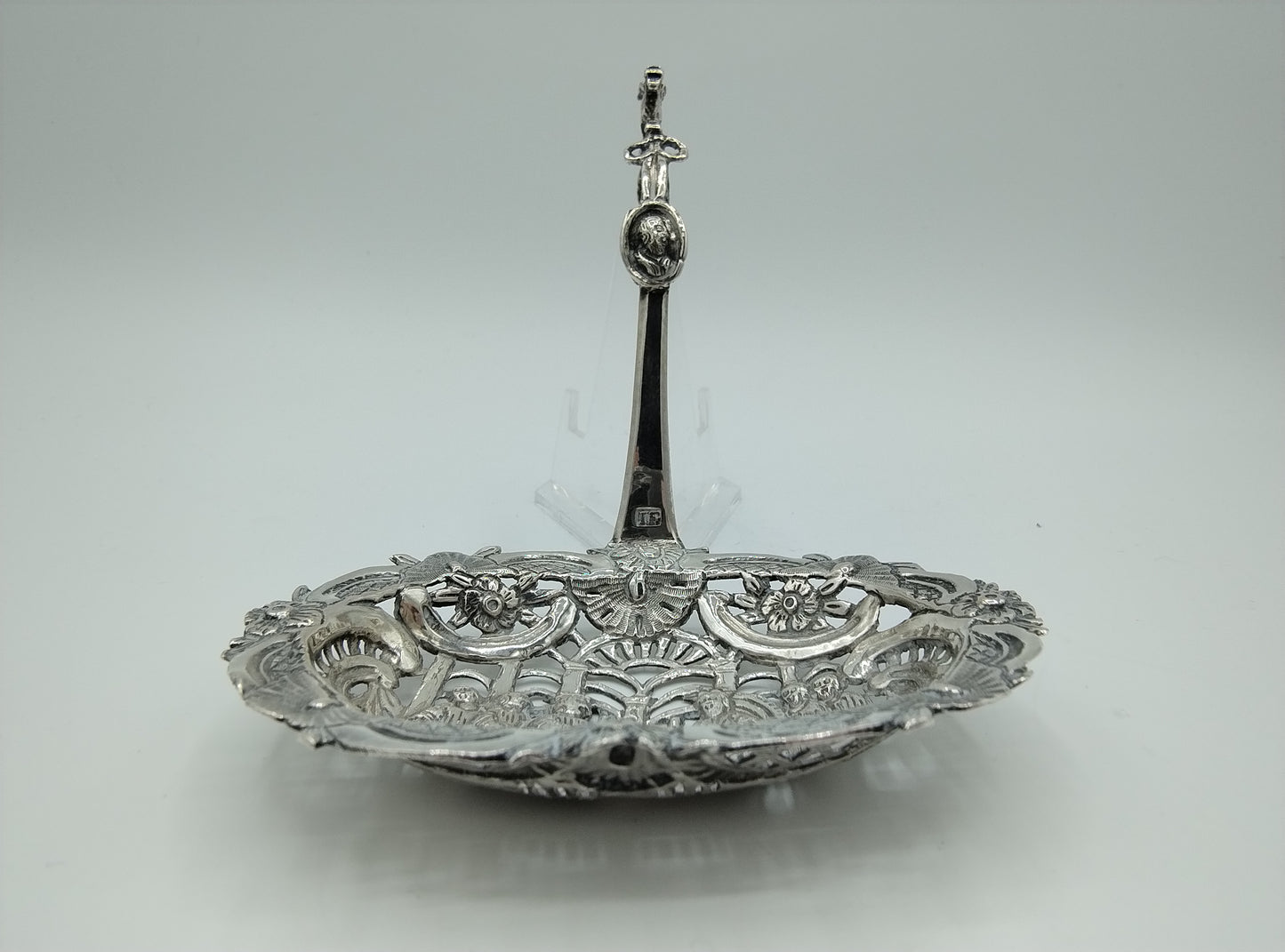 Silver sugar spoon, J. Feddema / Leeuwarden, 18th century