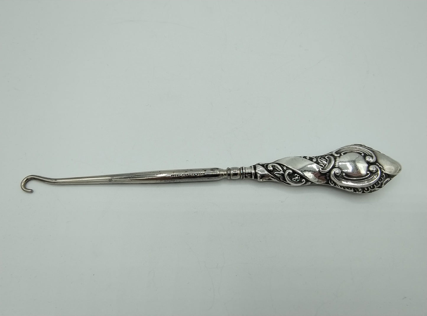 Lace hook with silver handle, C. Horner / Chester (?), 19th century.