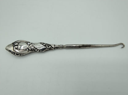 Lace hook with silver handle, C. Horner / Chester (?), 19th century.