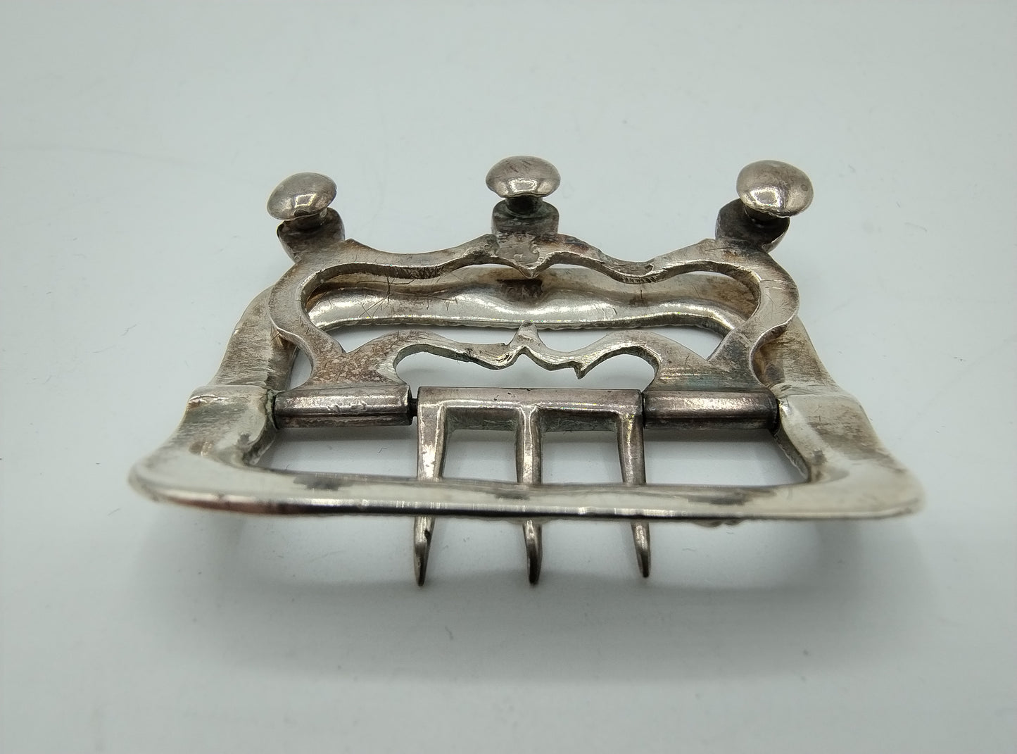 Silver buckle, England, 19th century