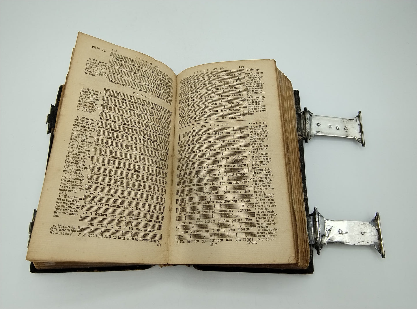 Bible with silver locks, P. Lobensteijn / Schoonhoven, 19th century