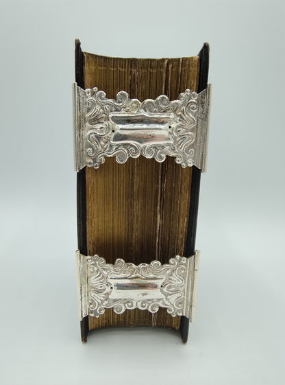 Bible with silver locks, Gebr. J. and D. Veenstra / Leeuwarden, 19th century