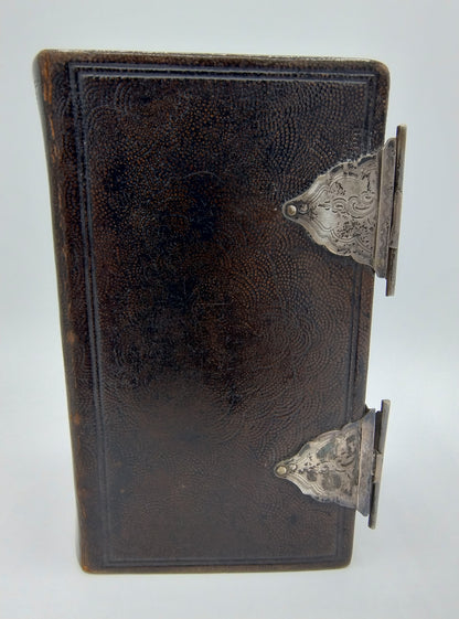 Bible with silver locks, D. de Gilde Koppenol / Schoonhoven, 19th century