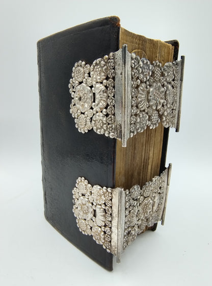 Bible with silver locks, J. Jonker / Meppel, 19th century