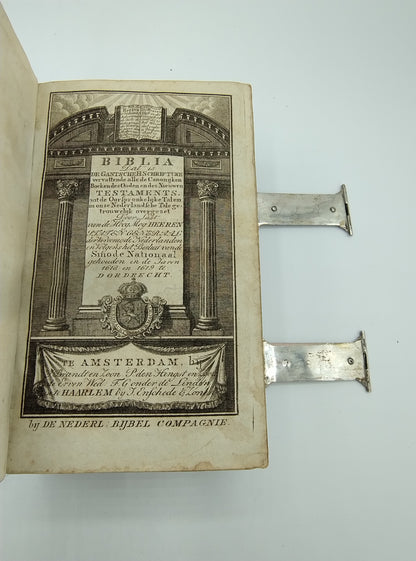 Bible with silver clasps, AH Lazonder / Schoonhoven, 19 century