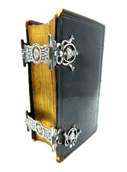 Bible with silver locks, DH Weissich / Middelburg, 19th century