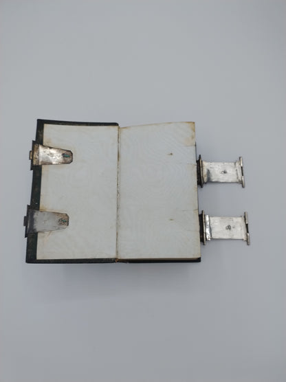 Bible with silver clasps, Wed. van Halteren / Schoonhoven, 19th century