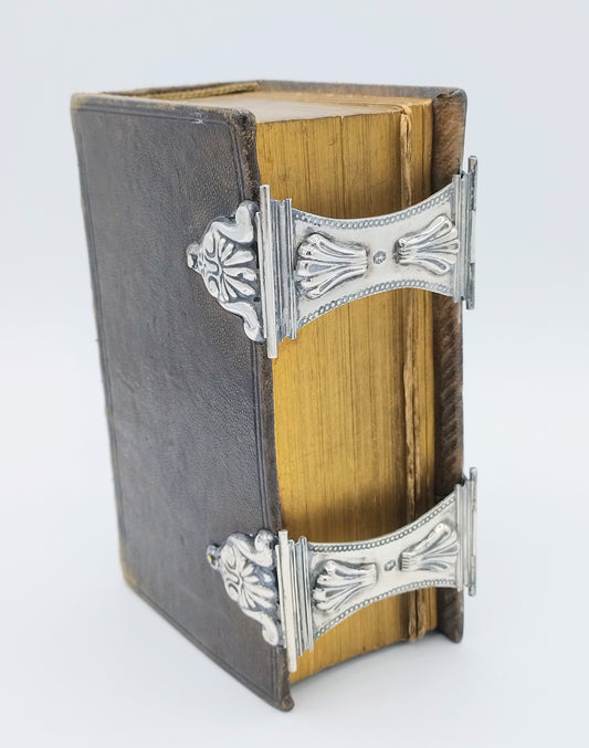 Bibel mit Silberverschlüssen, 1853