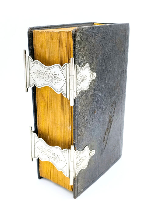 Bible with silver locks, J. Kooiman / Schoonhoven, 19th century