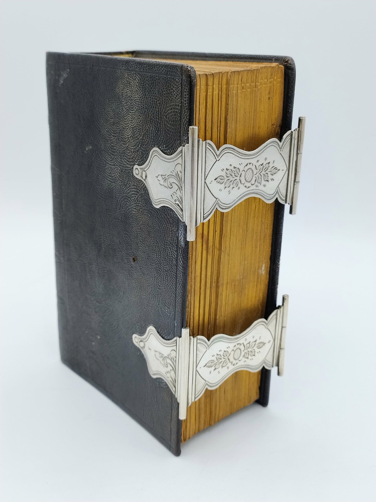 Bible with silver locks, J. Kooiman / Schoonhoven, 19th century