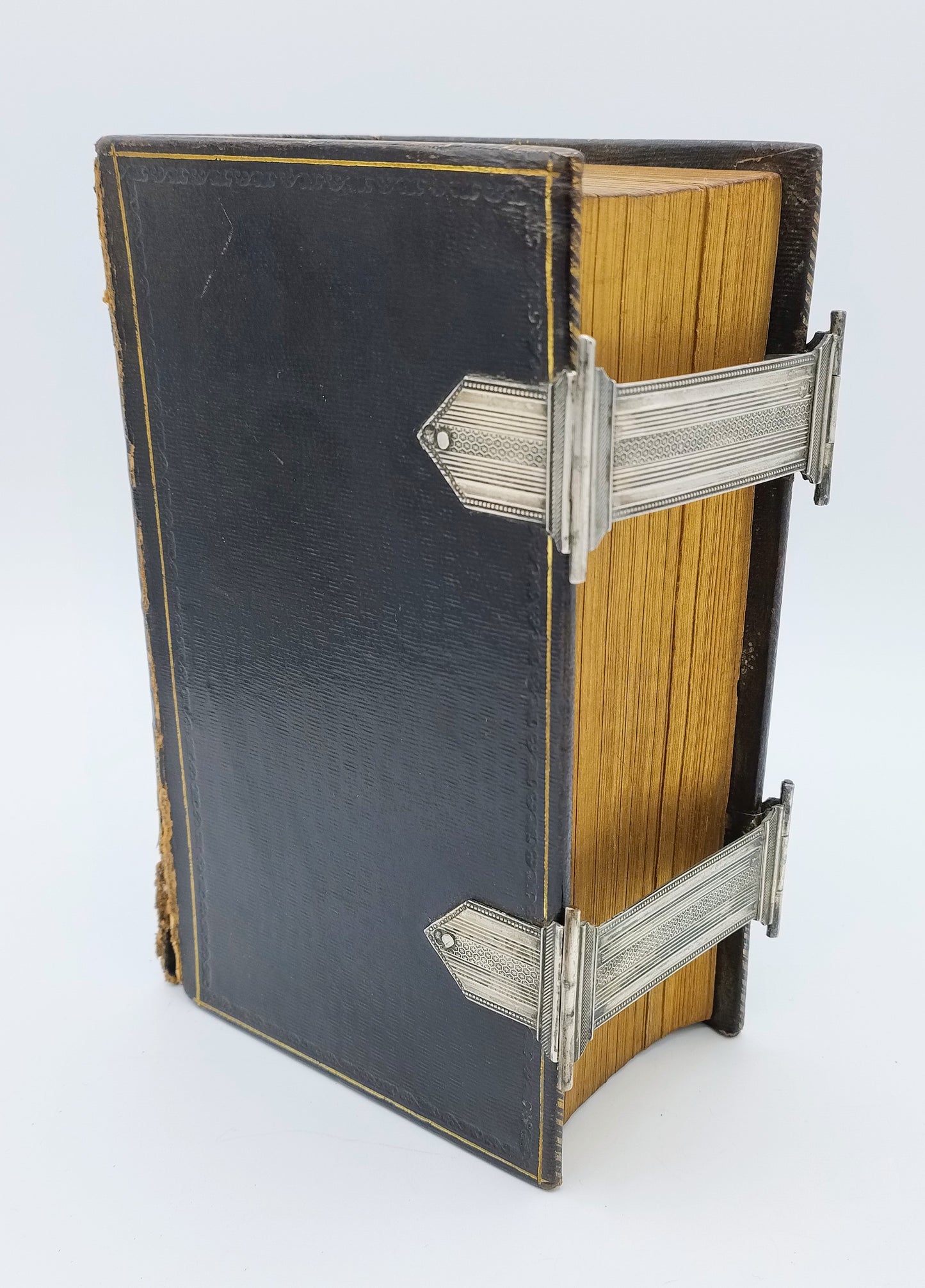 Bible with silver clasps, HH van de Dool / Schoonhoven, 19th century