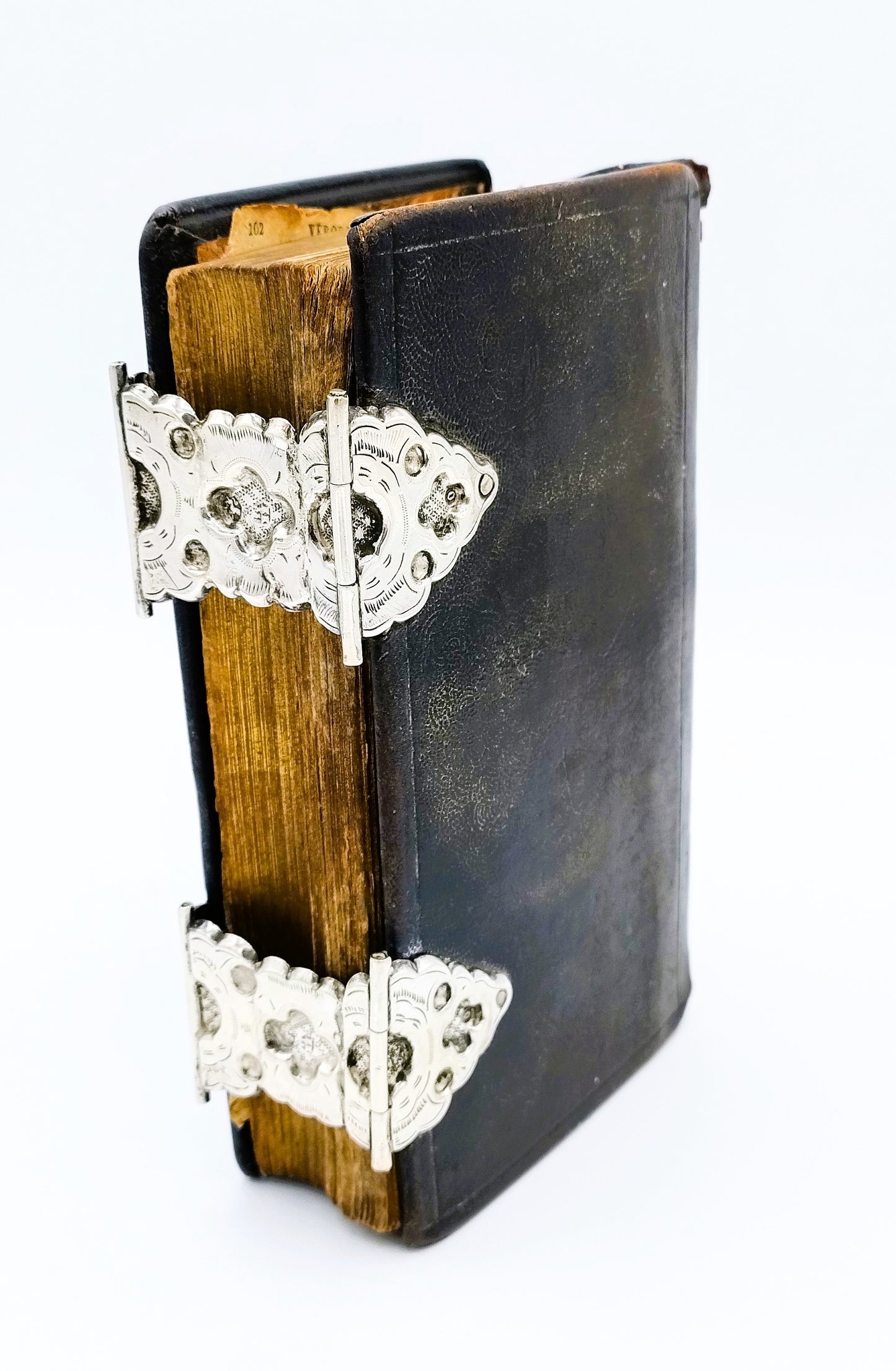 Bible with silver clasps, KJ Kanninga / Drachten, 19th century