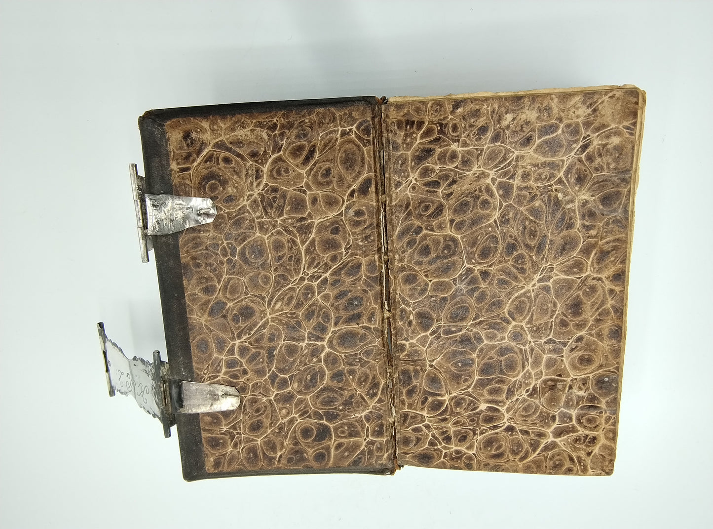 Bible with silver clasps, AJ Nobel / Schoonhoven, 19th century