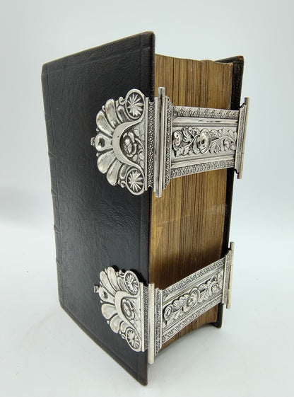 Bible with silver clasps, J. Rozendaal / Hoorn, 19th century