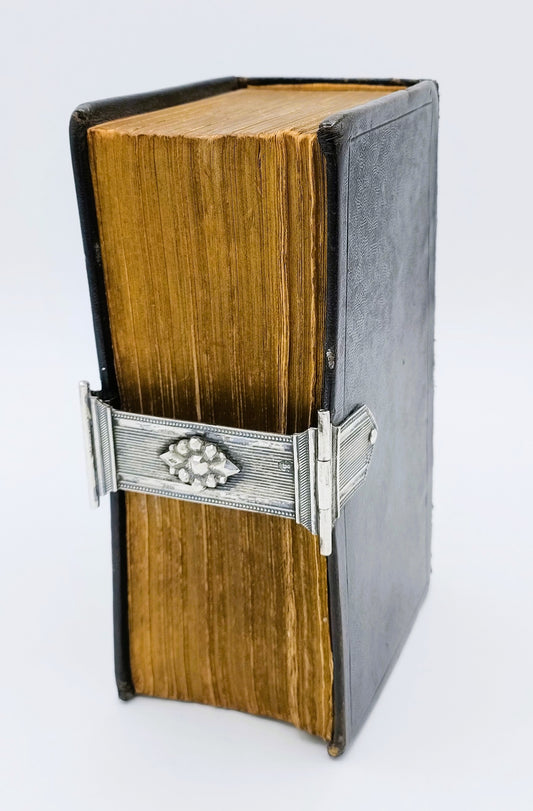 Bible with silver lock, HH van de Dool / Schoonhoven, 19th century