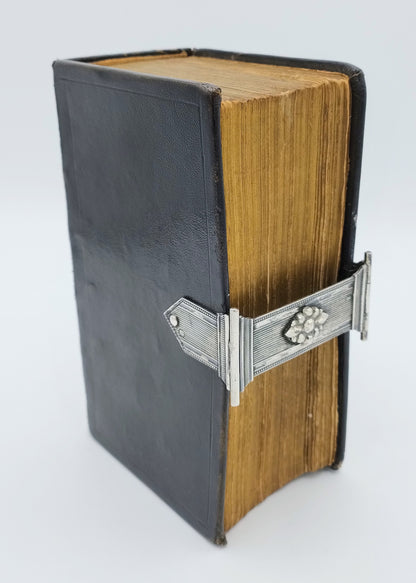 Bible with silver lock, HH van de Dool / Schoonhoven, 19th century