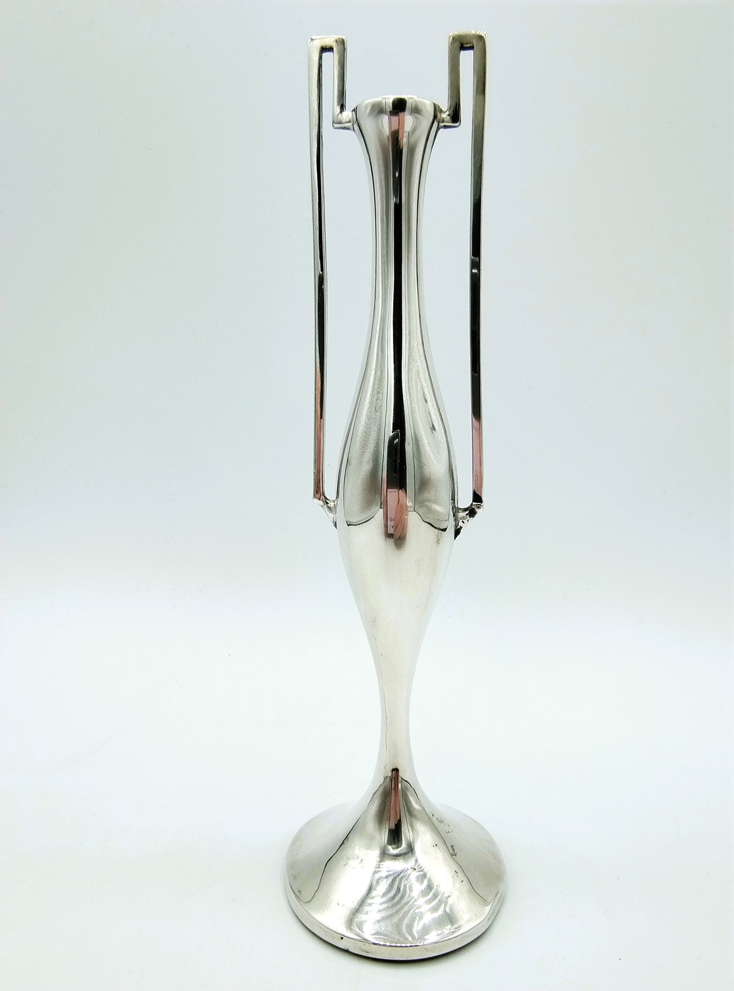 Silver vase, Art Nouveau, England, 20th century