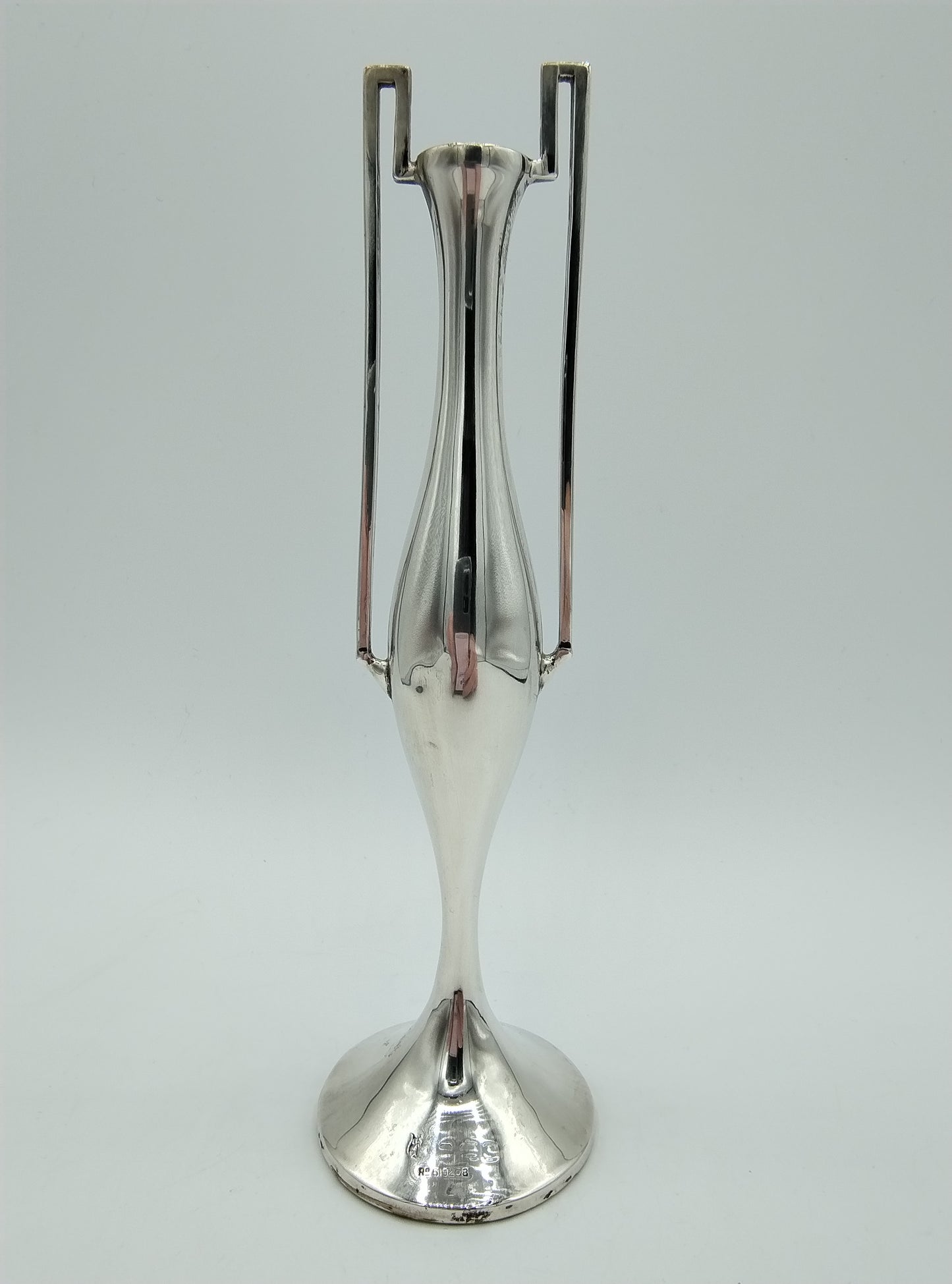 Silver vase, Art Nouveau, England, 20th century