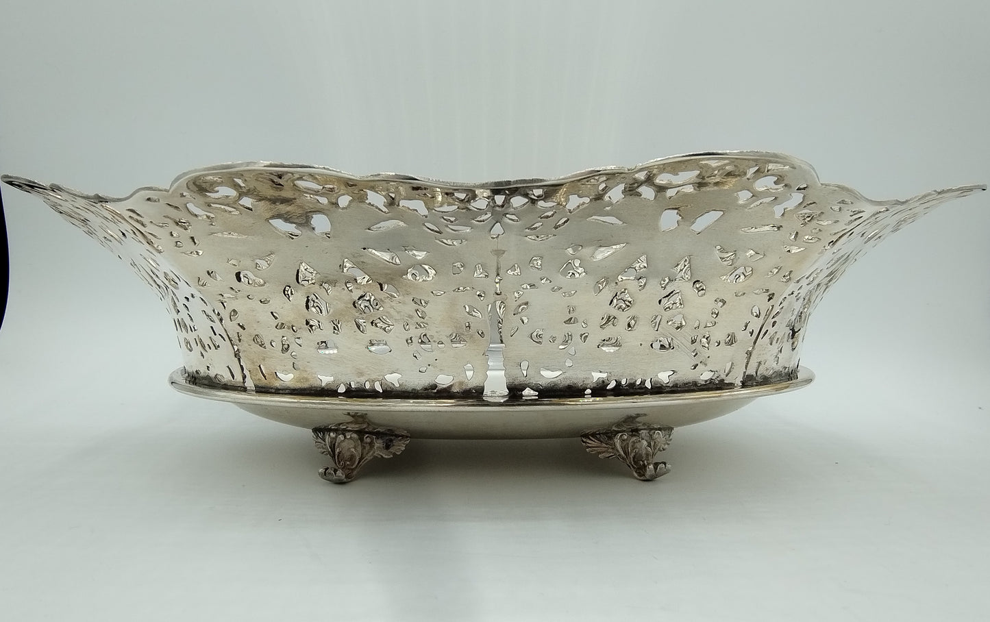 Silver bread basket, Fa. Danilo Nannelli / Florence, 20th century