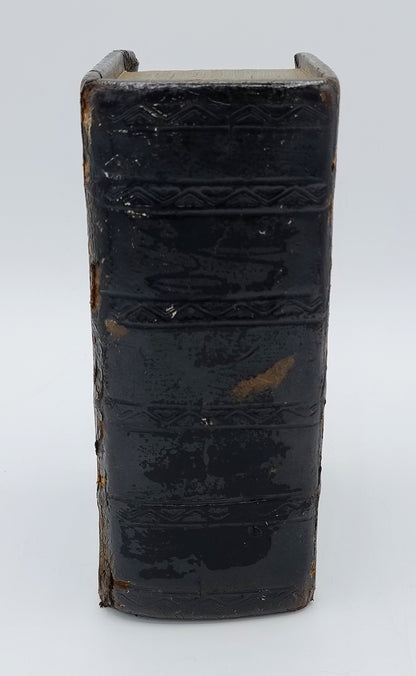 Bible with silver lock, J. Kooiman / Schoonhoven, 19th century