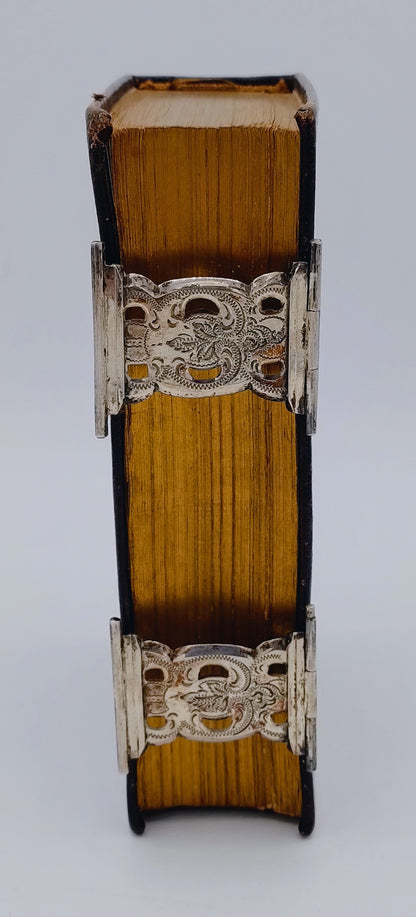 Bible with silver clasps, AJ Nobel / Schoonhoven, 19th century