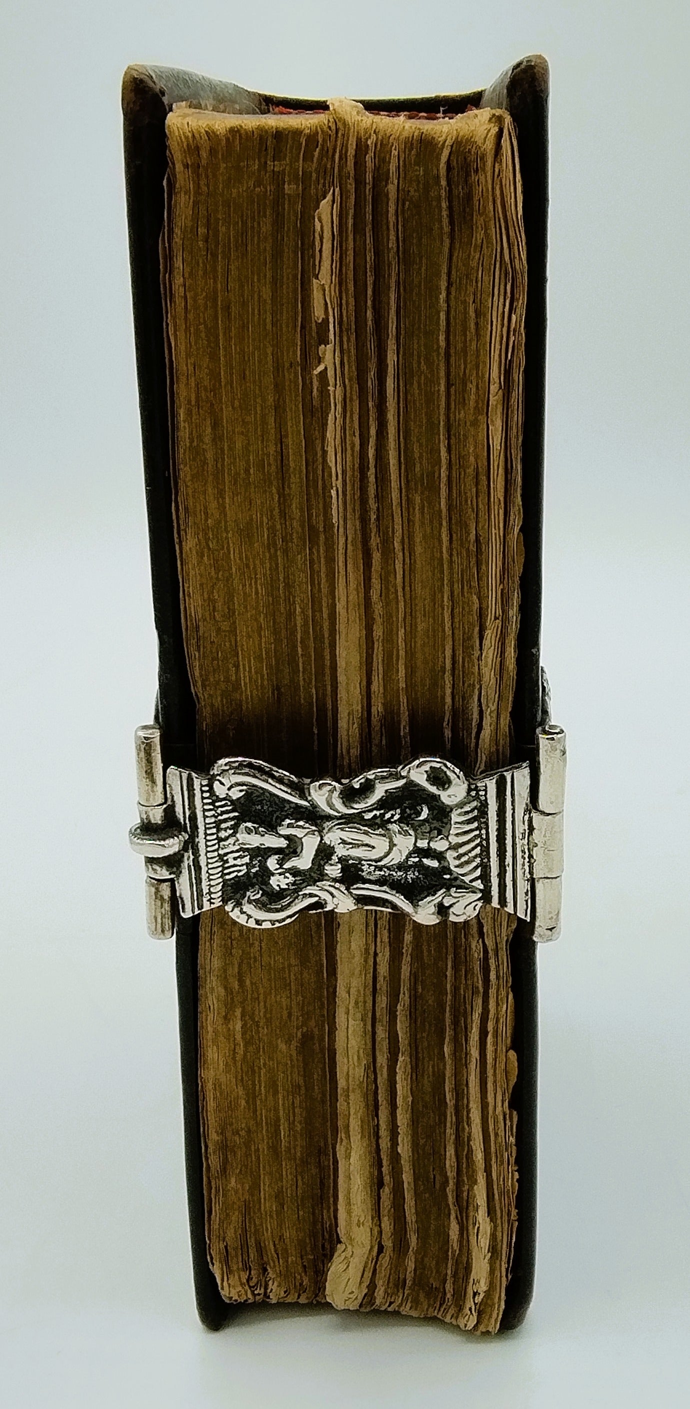 Bible with silver lock, HR Brouwer / Harlingen (?), 18th century