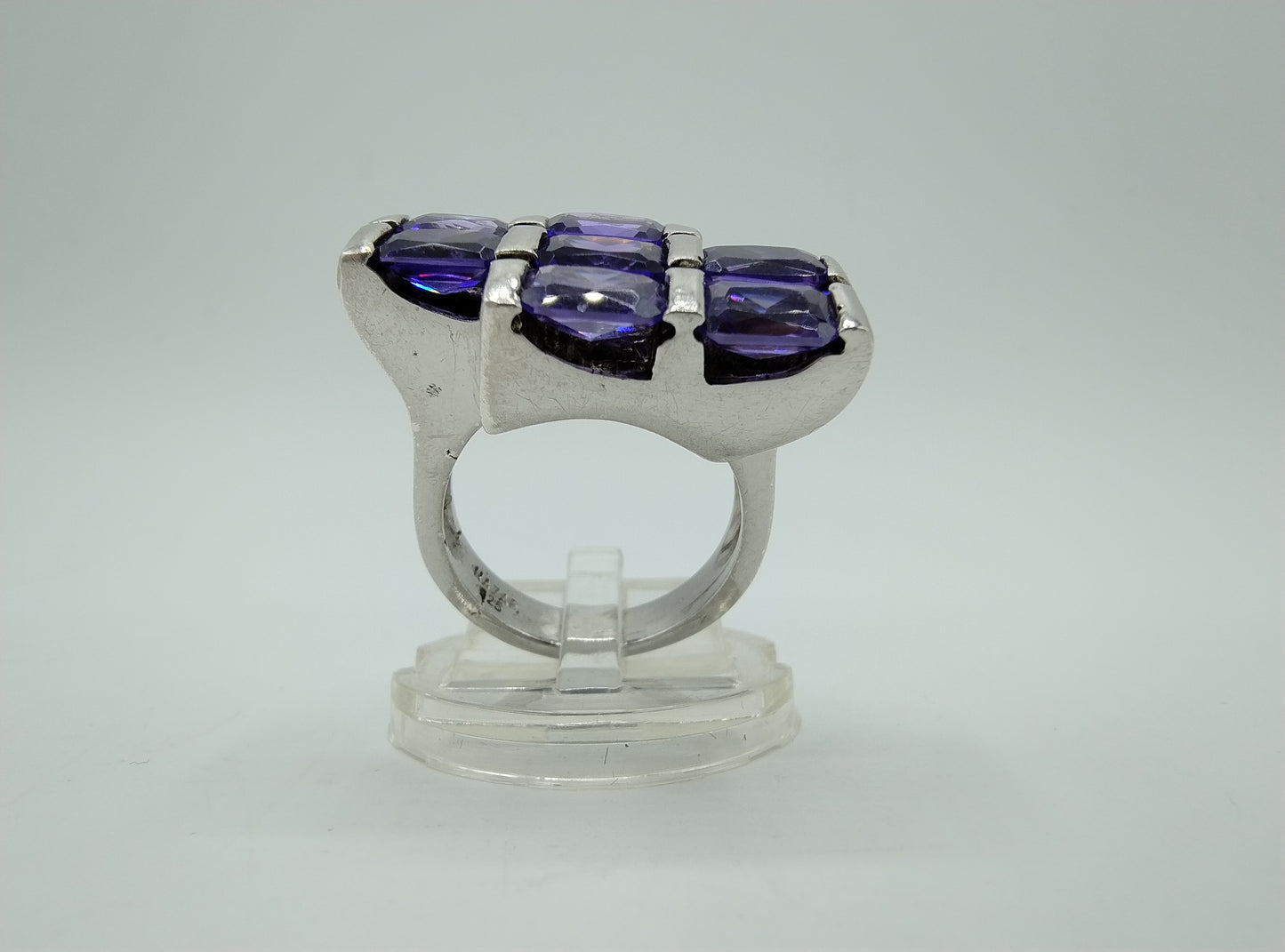 Silver ring with amethyst (?), 925