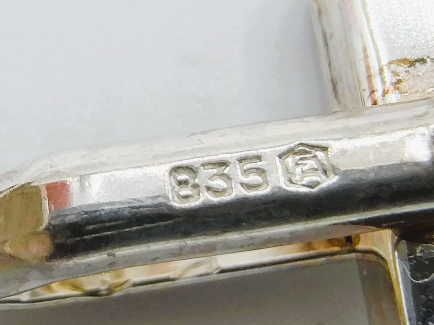 Stilvolle Manschettenknöpfe aus Silber 835