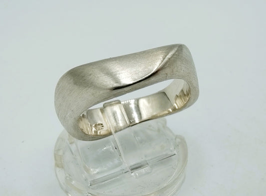 Silver design ring, 925, 19 mm