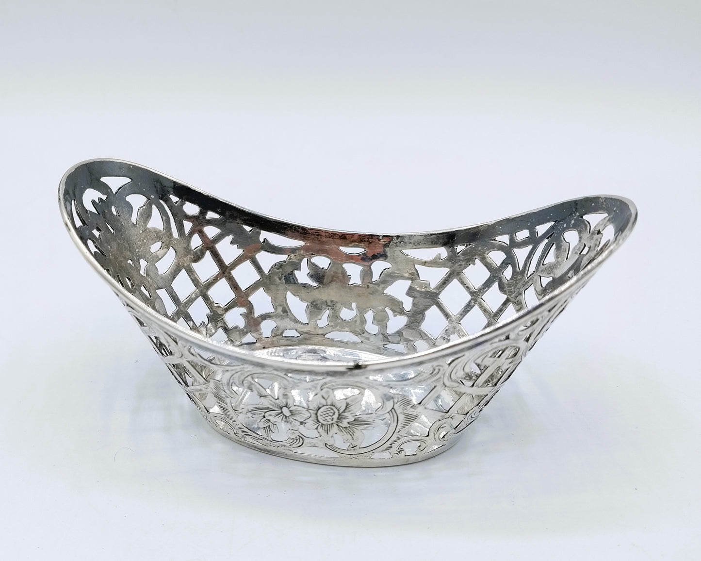 Silver chocolate basket, M. Mayer / Mainz / Germany, 800