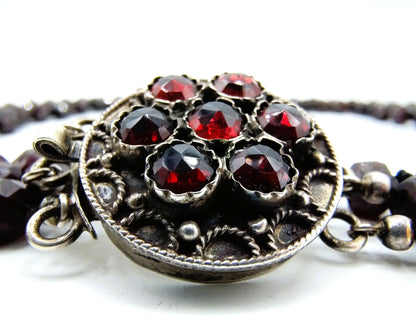 Garnet necklace with silver clasp, 19th century