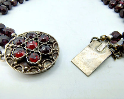 Garnet necklace with silver clasp, 19th century