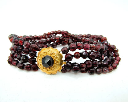 (Glass) garnet bracelet with gold clasp, 20th century