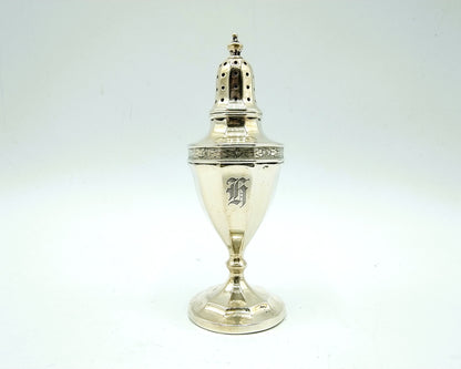 Silver salt or pepper shaker, Jennings silver company, Irvington, 925