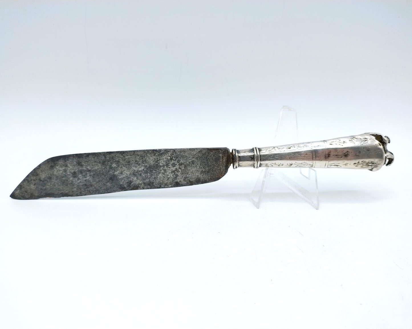 Silver knife handle with steel blade, 17th century