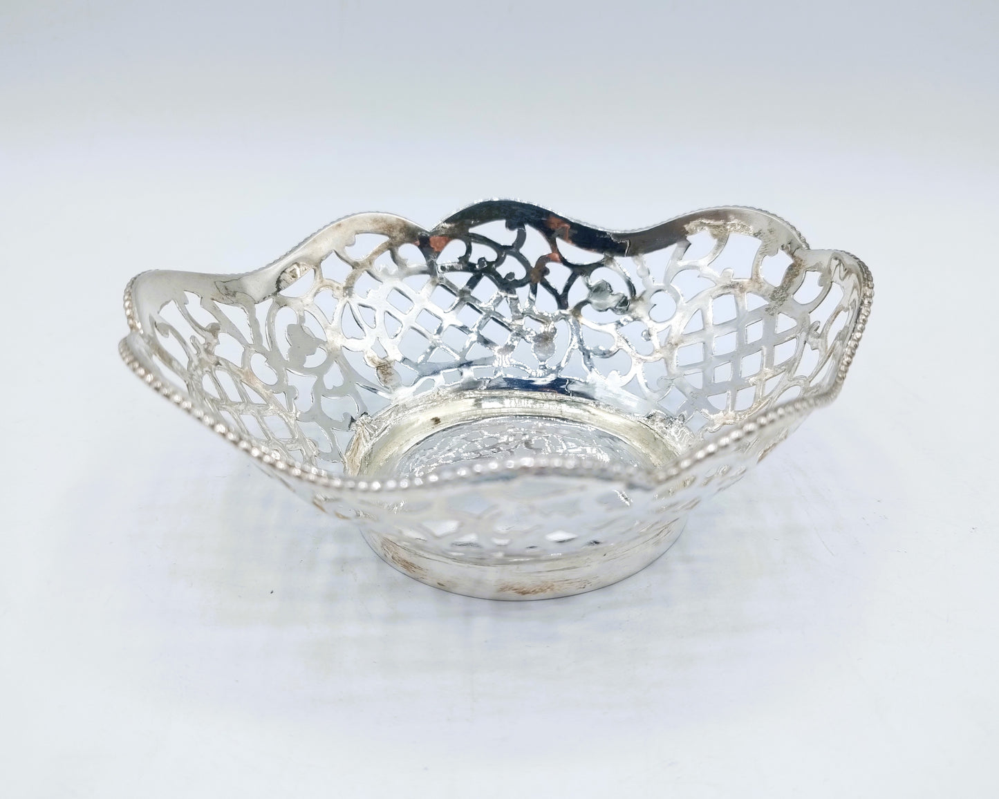 Silver chocolate basket, FJ Ritsema, Haren, 21st century