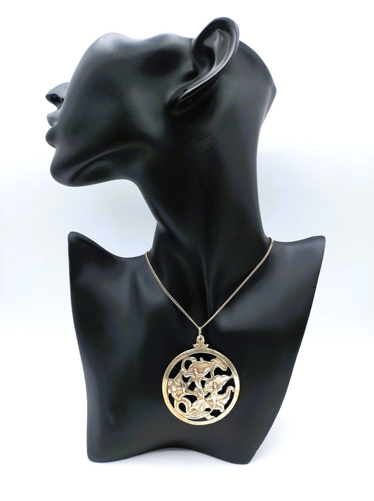 Silver gourmet necklace with silver art deco pendant