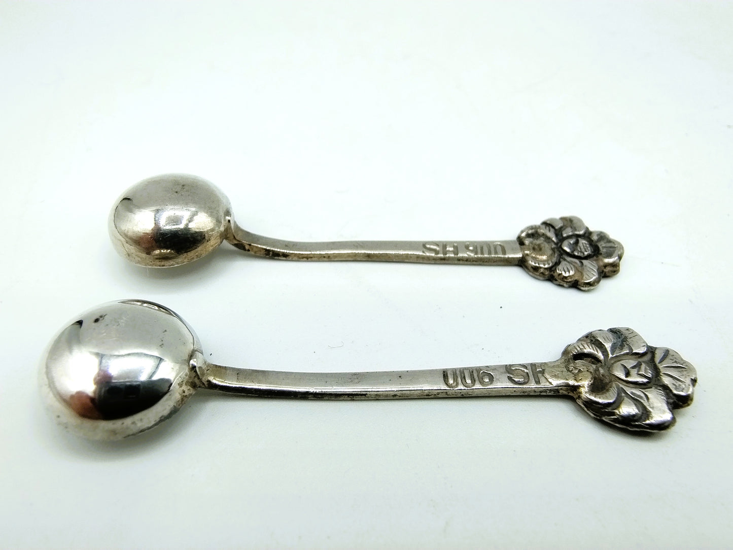 2 Silver salt spoons, 900