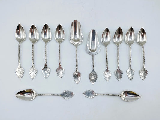 Set with silver teaspoons (10) and sugar spoons (2), J. Huisman, Schoonhoven