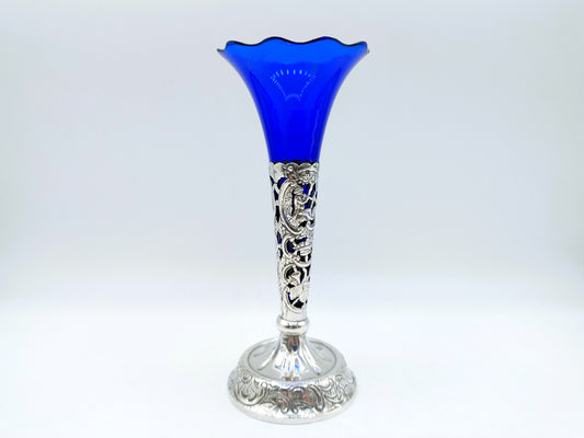 Zilveren bloemenvaasje met blauw glas, Nederland, 1925