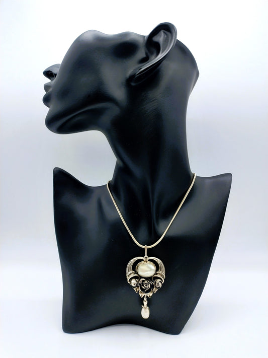 Silver snake chain with silver art nouveau pendant, 70 cm