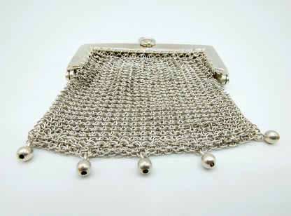 Silver purse with chain mail, 800