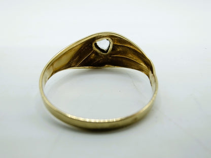 Gold ring with sparkling stone, 18 mm