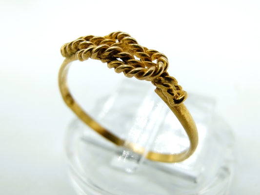 18 carat gold knot ring, 16 mm