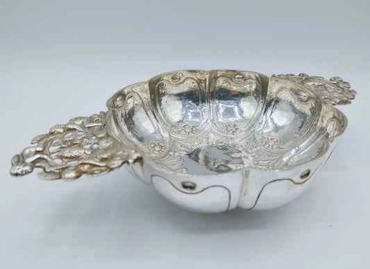 Silver brandy bowl, Jan Verdoes, Haarlem, 1749