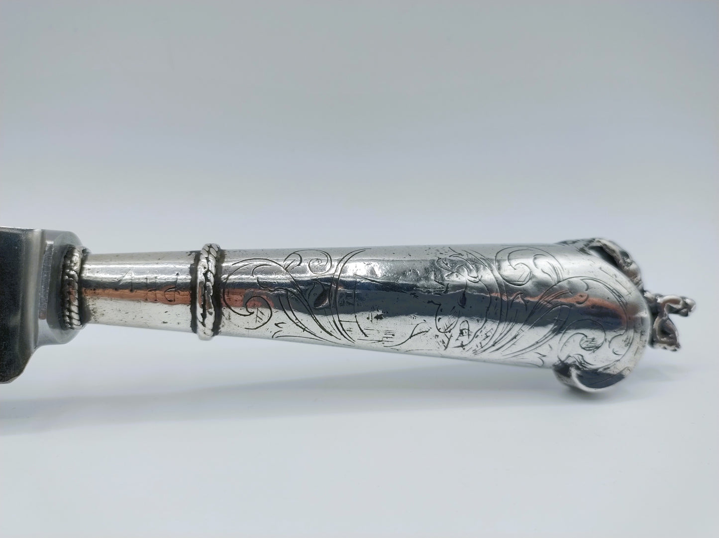 Knife with silver handle, W. Vosmeer, Gouda, 18th century