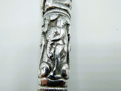 Cutlery with silver lion handles, 18th century